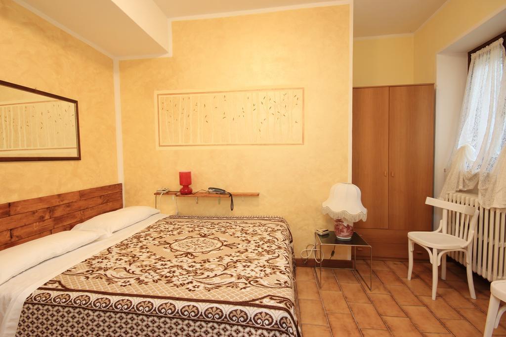 Hotel Colomber Гардоне Ривьера Экстерьер фото